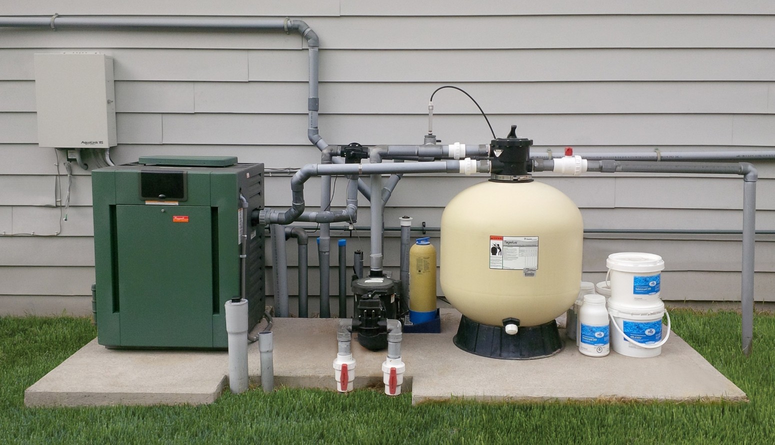 نگهداری از تجهیزات استخری 3 برای نگهداری استخر چه لوازمی نیاز است؟