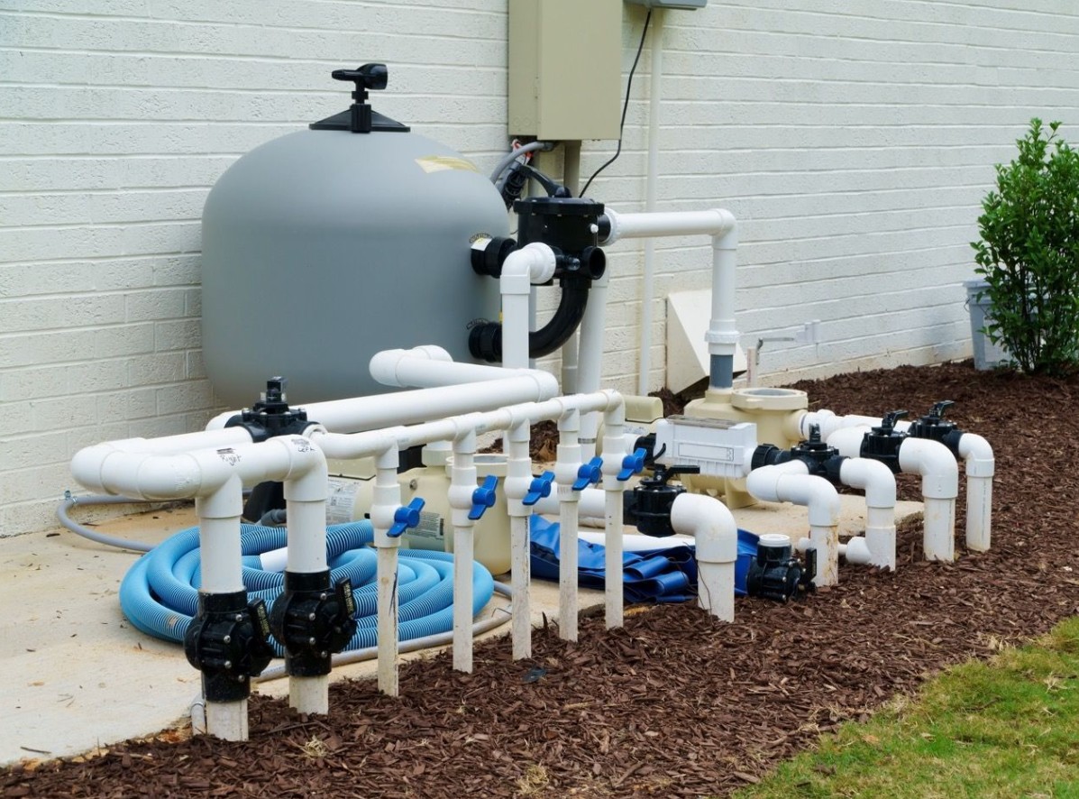 نگهداری از تجهیزات استخری 4 بررسی اصول و شیوه نگهداری و محافظت از استخر و جکوزی