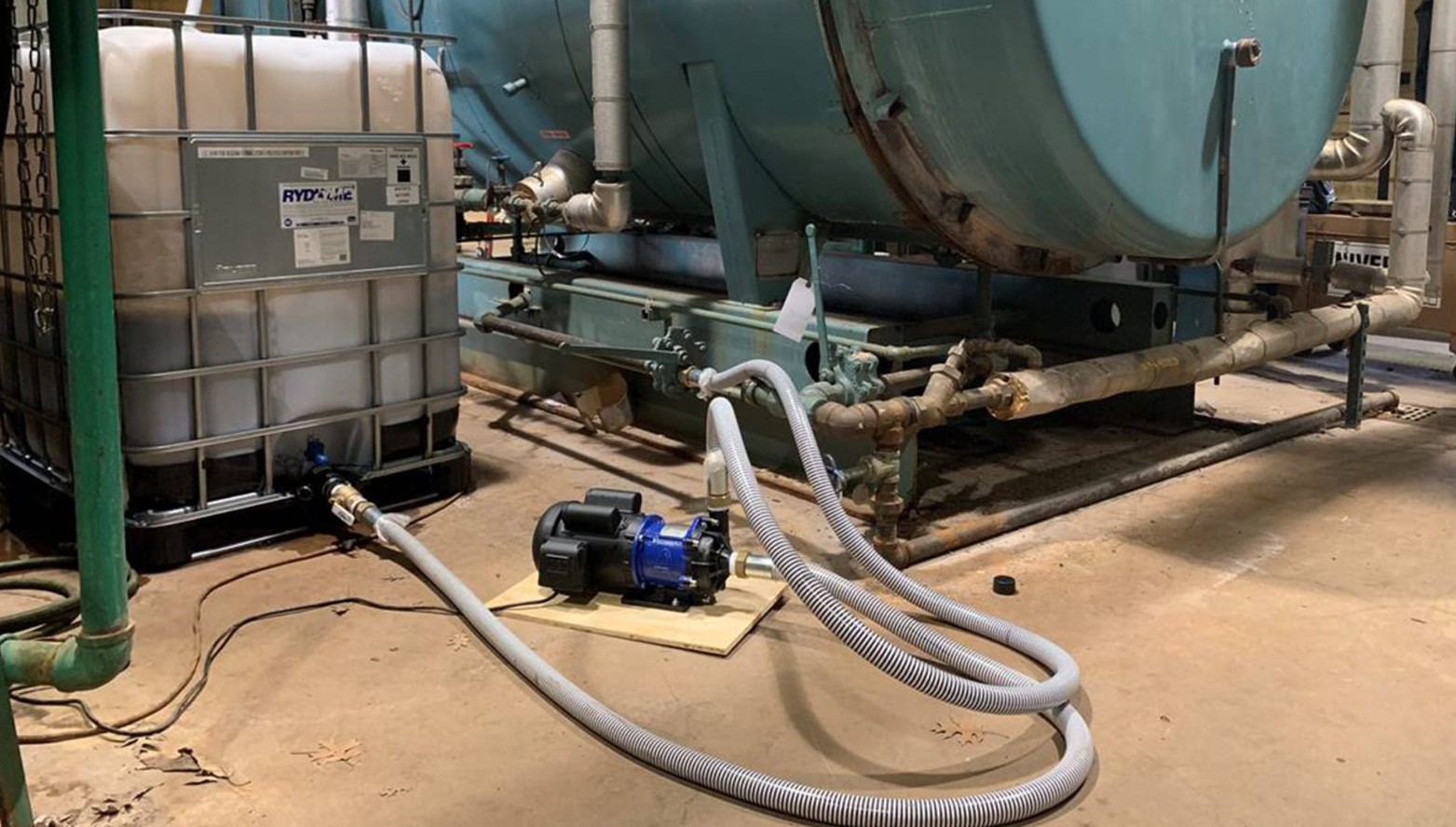 رسوب زدایی دیگ بخار | روش‌ها و بهترین مواد شیمیایی 