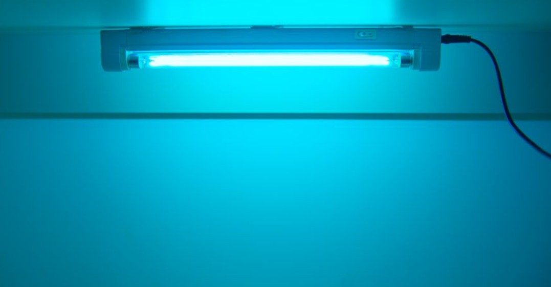 لامپ UV چیست؟ 5 کاربرد اصلی لامپ UV چیست 